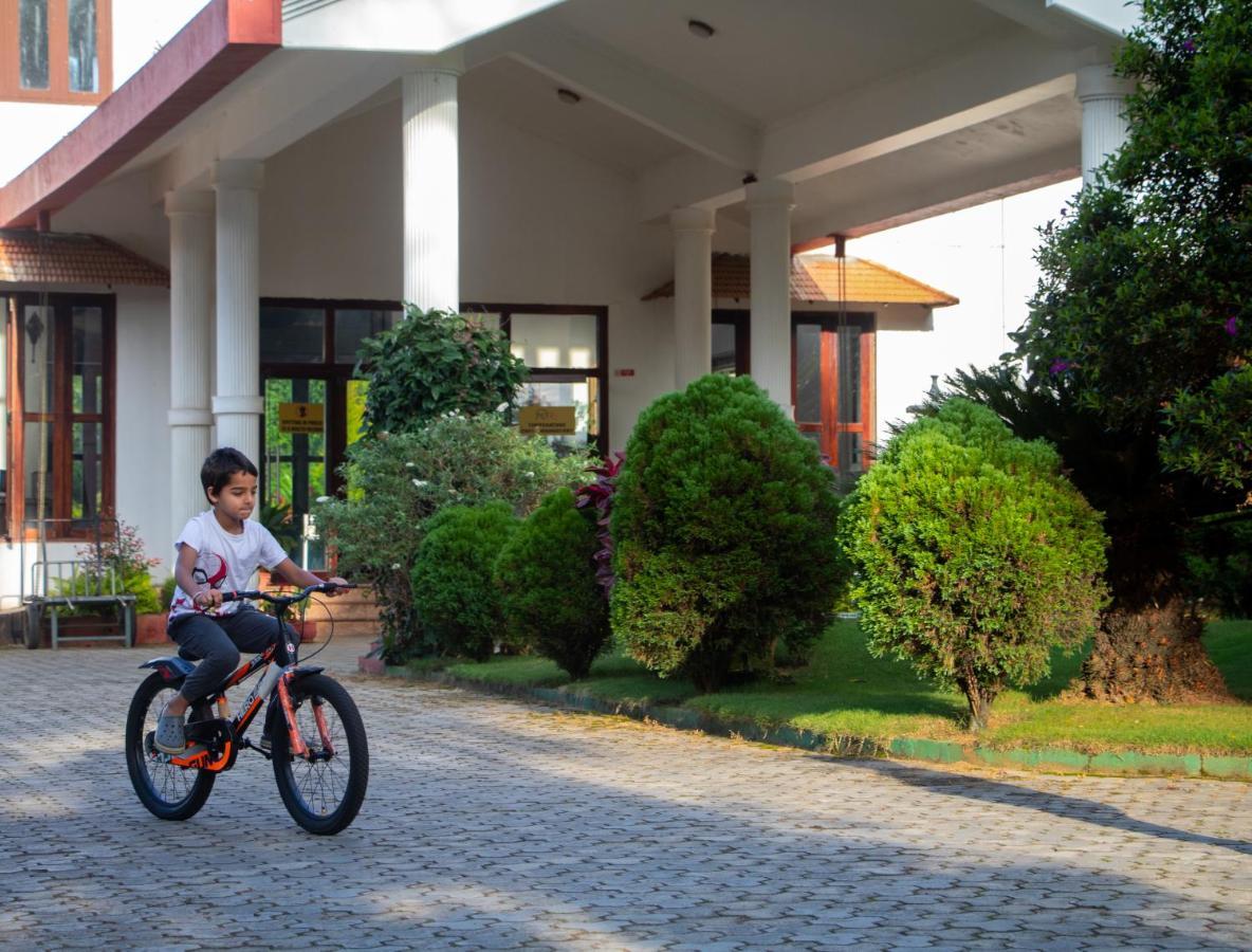 Amritara Ambatty Greens Resort Virajpet Exterior photo