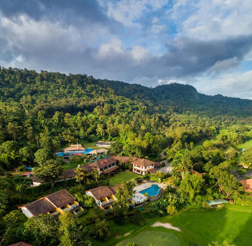 Amritara Ambatty Greens Resort Virajpet Exterior photo